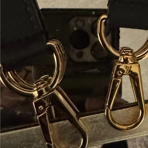 Louis Vuitton Black and Brown Monogram Bag - Picture 6 of 6